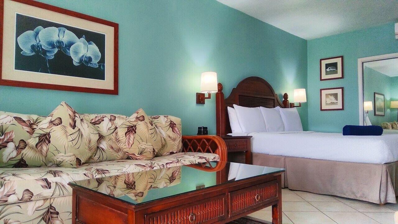 Trade Winds Hotel Dickenson Bay Kültér fotó